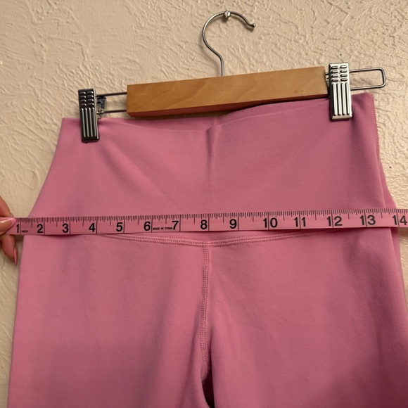 Alo Pink high waist airbrush Leggings - Picture 6 of 8